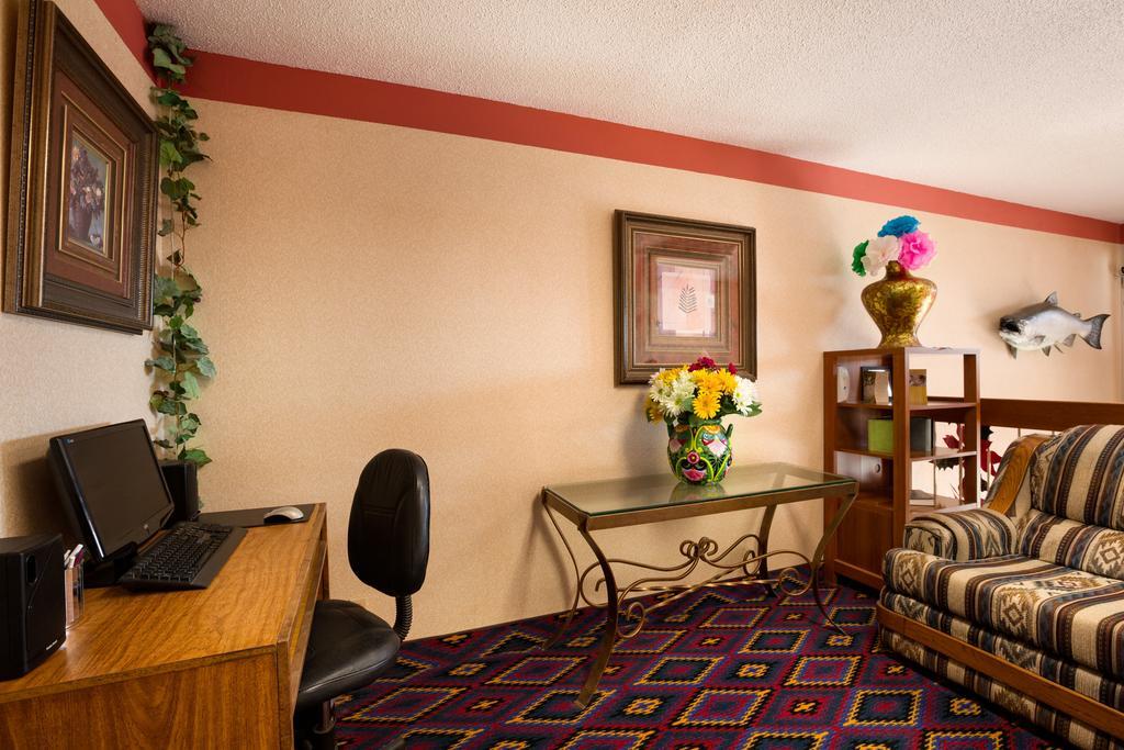 Motel Super 8 By Wyndham Las Vegas Extérieur photo